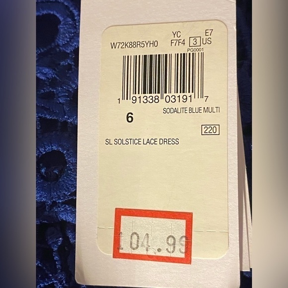 💙HP💙NWT GUESS Solstice Blue Floral Lace Cutout Cocktail Dress- Size 6 - Picture 3 of 5